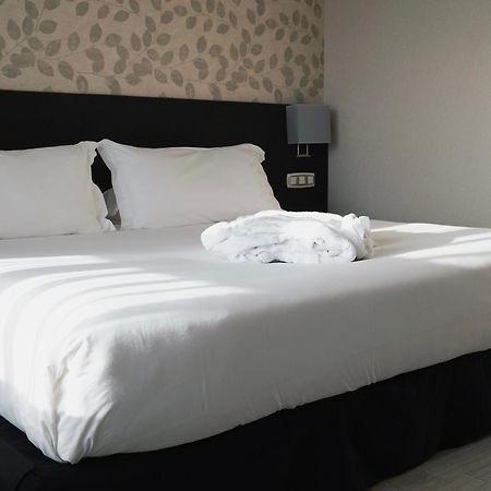 לאס רוסאס דה מדריד Hotel Plaza Las Matas מראה חיצוני תמונה