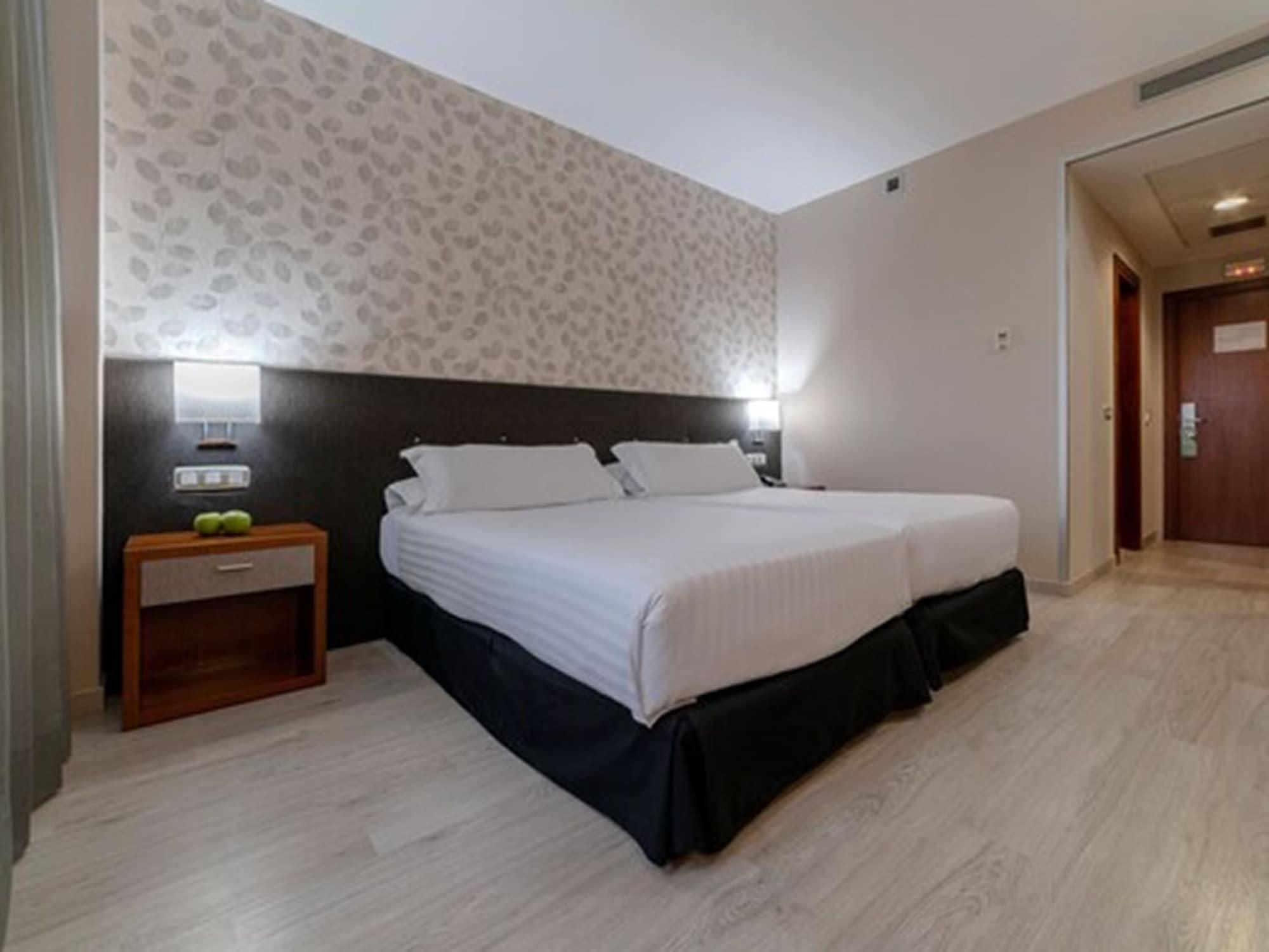 לאס רוסאס דה מדריד Hotel Plaza Las Matas מראה חיצוני תמונה