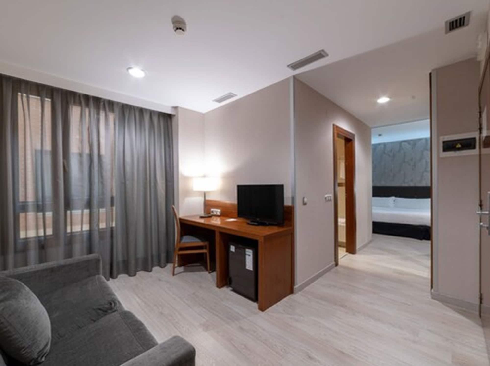 לאס רוסאס דה מדריד Hotel Plaza Las Matas מראה חיצוני תמונה