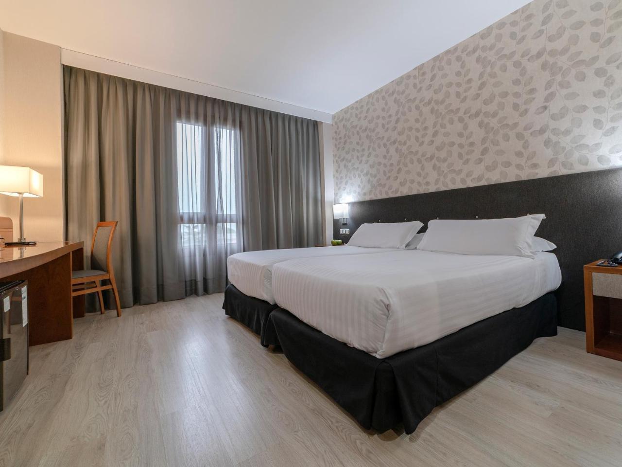 לאס רוסאס דה מדריד Hotel Plaza Las Matas מראה חיצוני תמונה