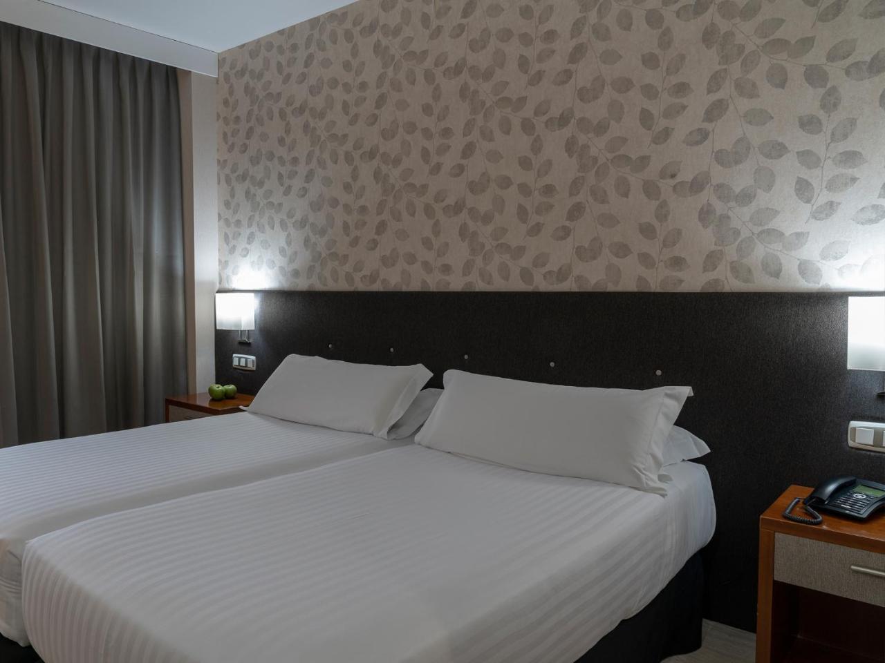 לאס רוסאס דה מדריד Hotel Plaza Las Matas מראה חיצוני תמונה
